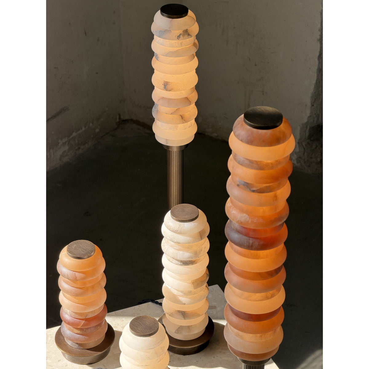 payson-alabaster-floor-lamp