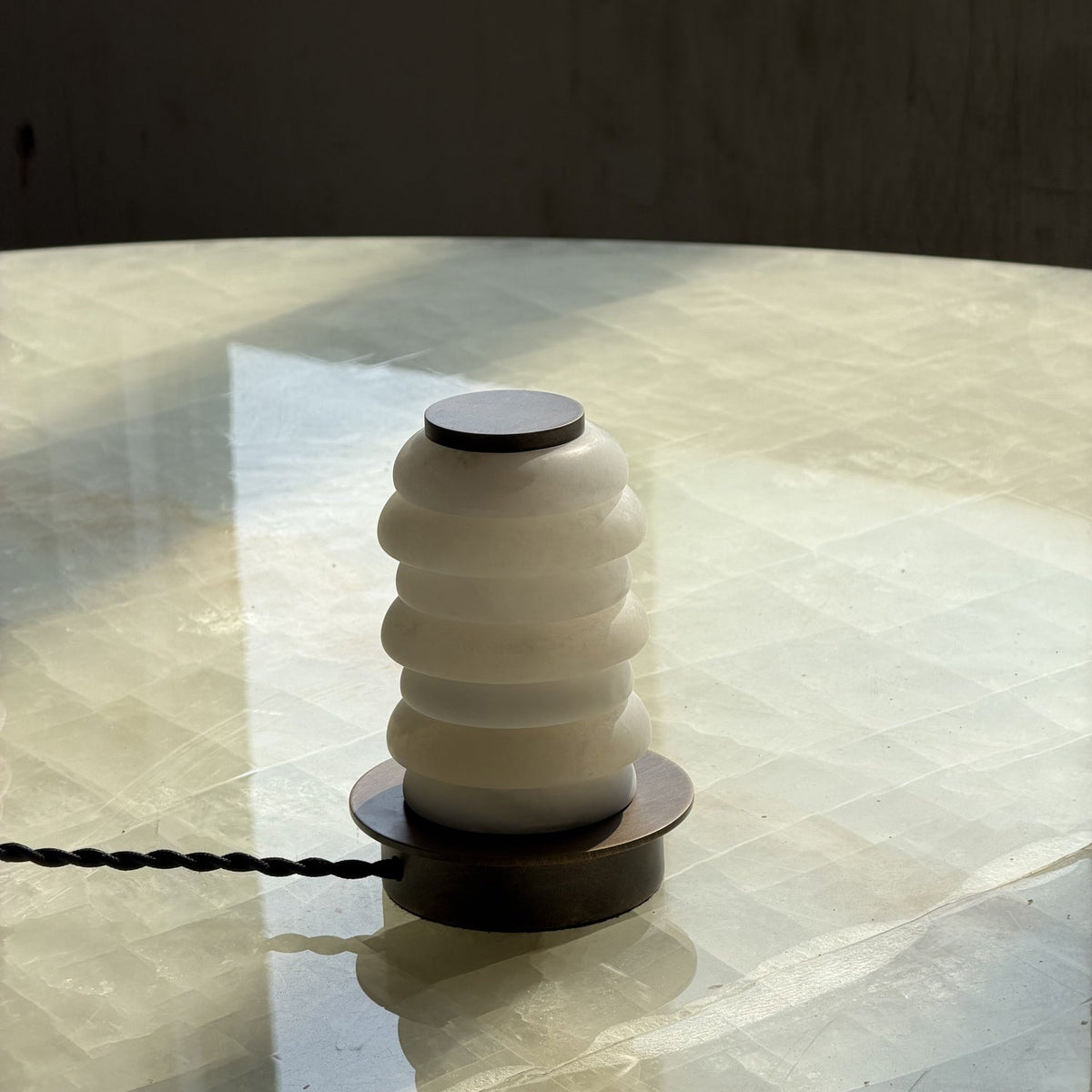 payson-alabaster-table-lamp