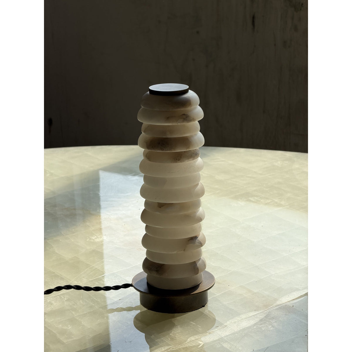 payson-alabaster-table-lamp