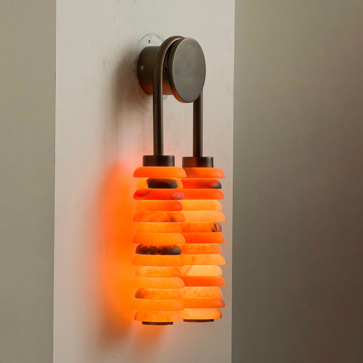 payson-alabaster-wall-lamp