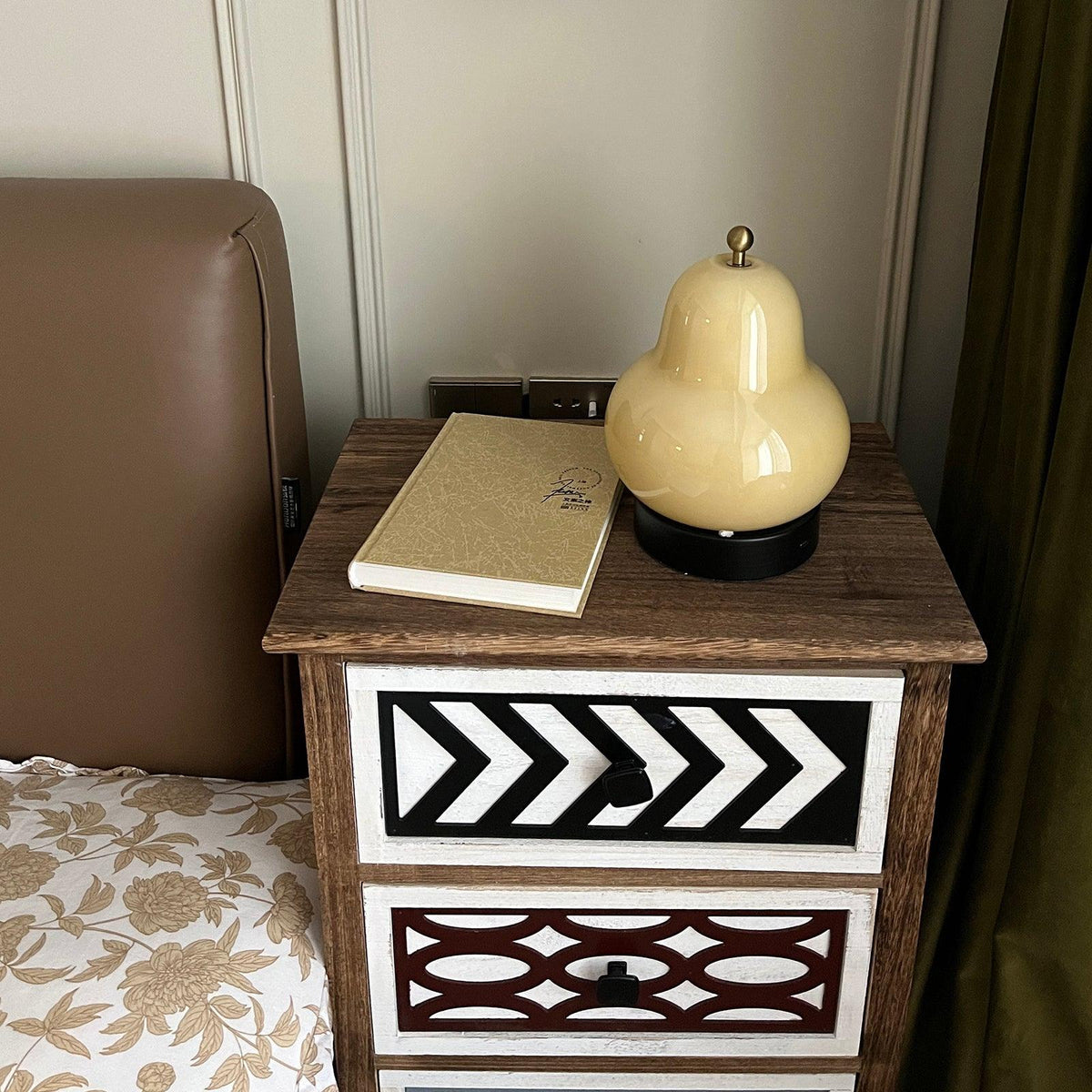 Pear Built In Battery Table Lamp
