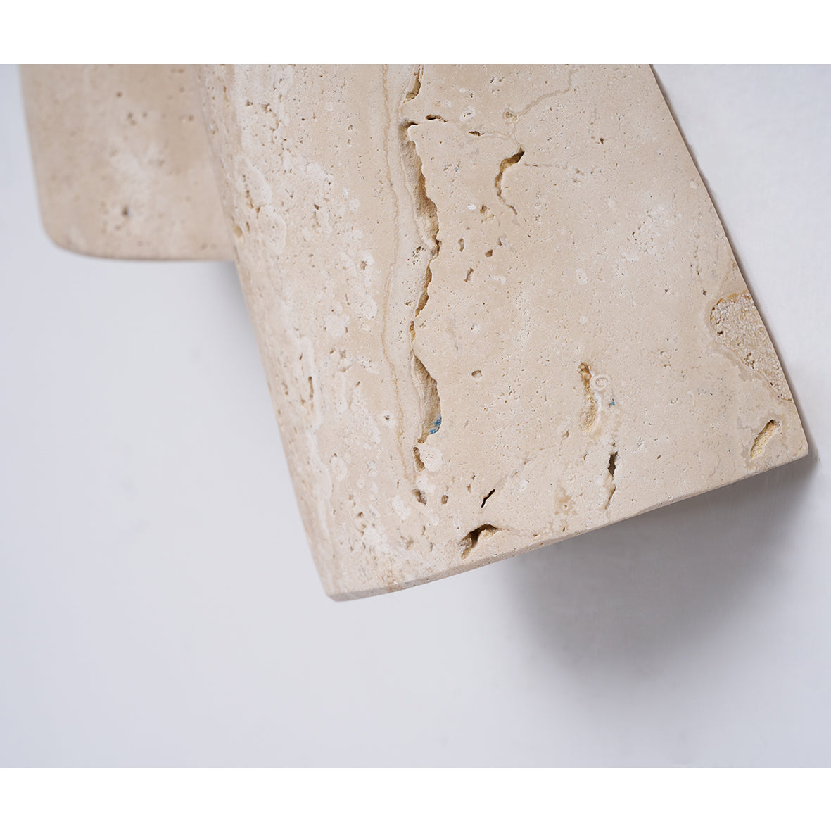 pearlmont-travertine-wall-lamp