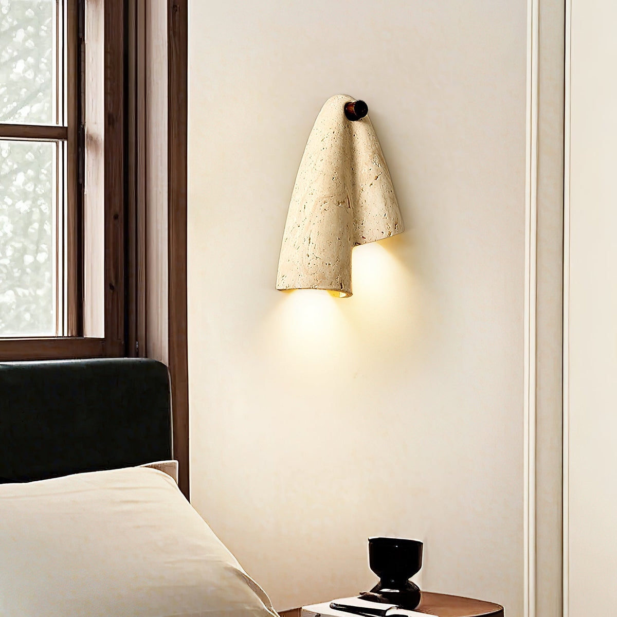 pearlmont-travertine-wall-lamp