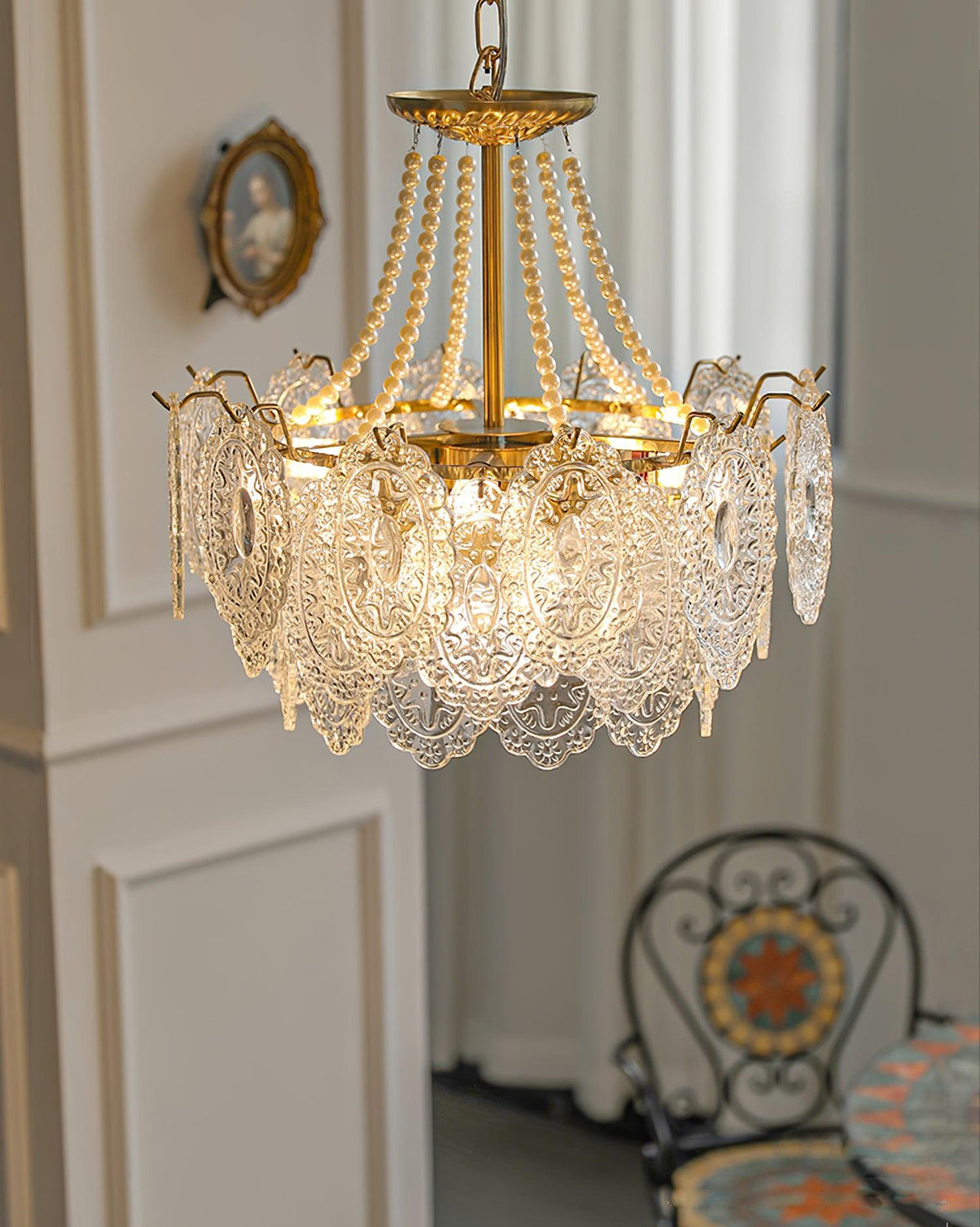 pearls-glass-chandelier