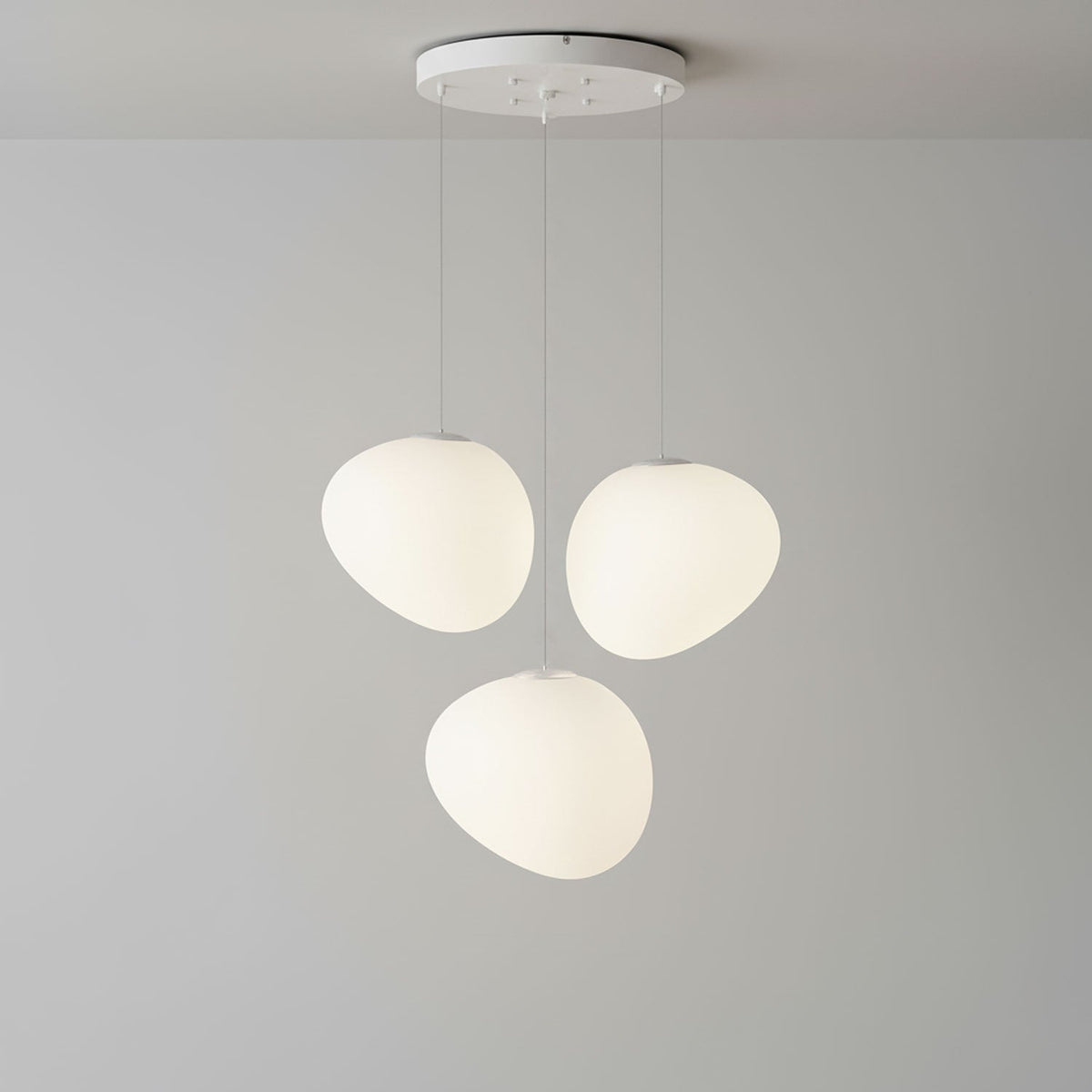 Pebble Glow LED Pendant Light – Sculptural Glass Chandelier for Dining & Living
