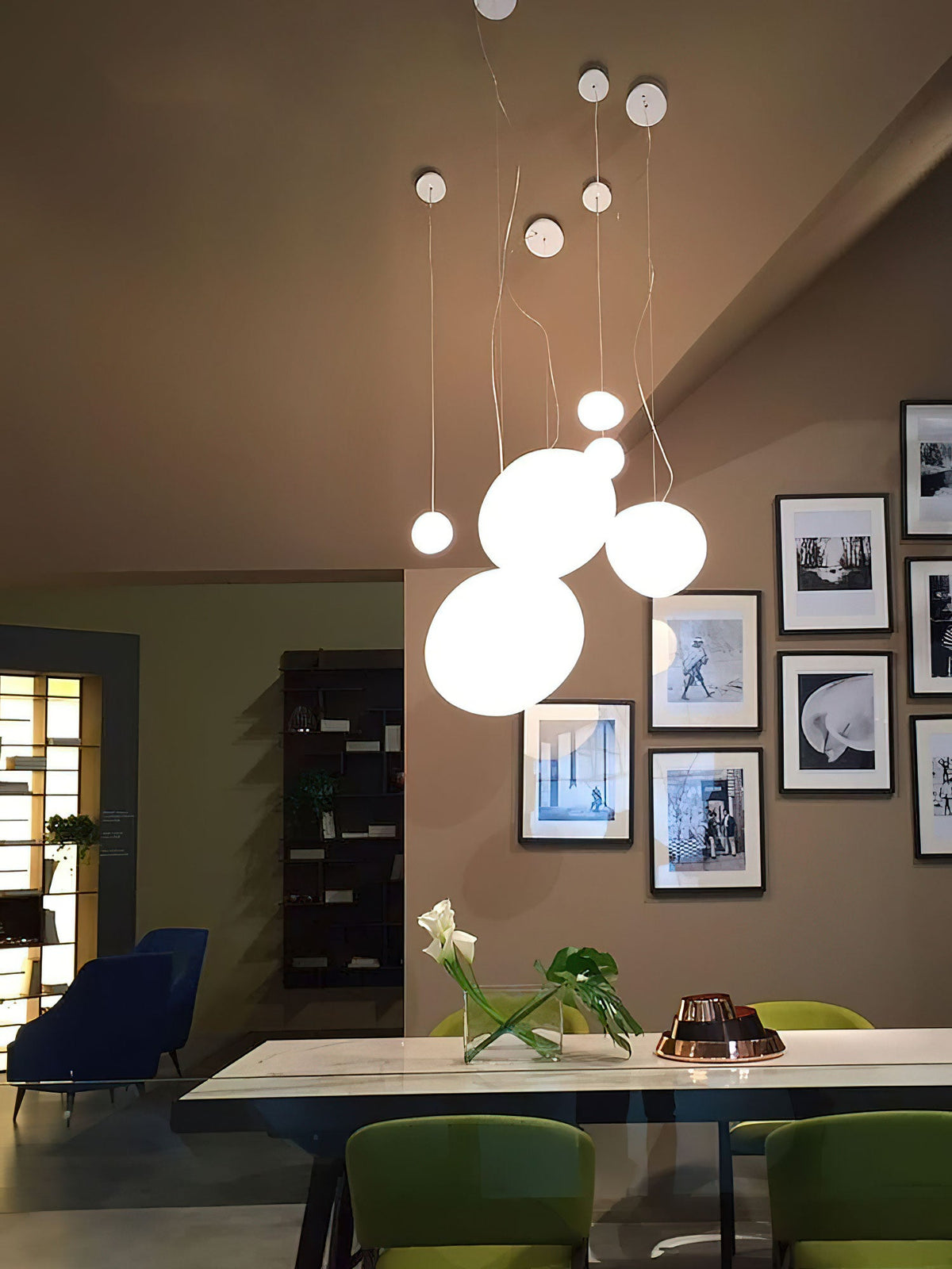Pebble Glow LED Pendant Light – Sculptural Glass Chandelier for Dining & Living