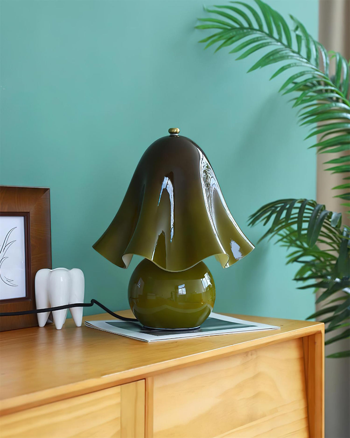 Petalia Hand-Blown Glass Table Lamp with Bead Accents for Modern Interiors