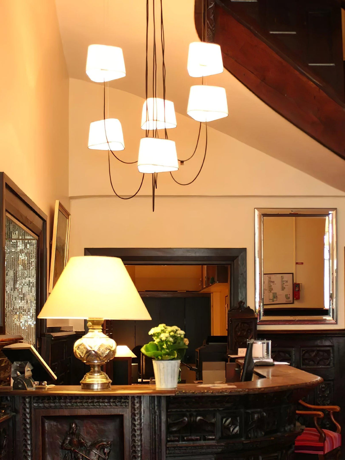ruskin-carrie-chandelier