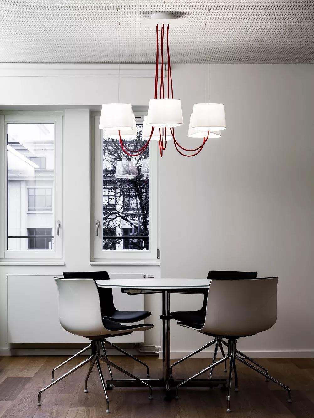ruskin-carrie-chandelier