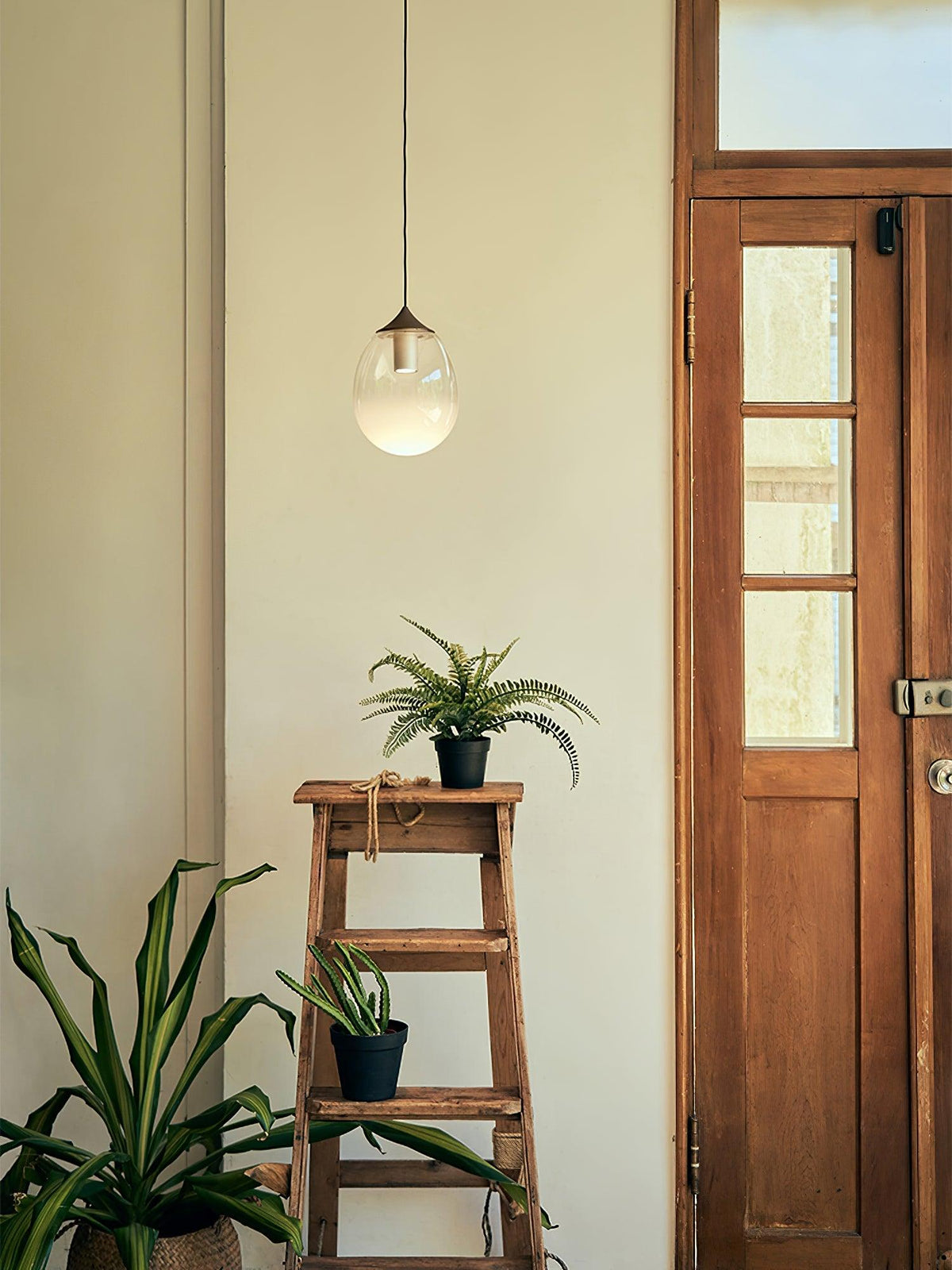 Petra Glass Pendant Light – Modern Minimalist Hanging Lamp for Dining and Living Spaces