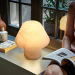 petra-table-lamp