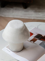 petra-table-lamp