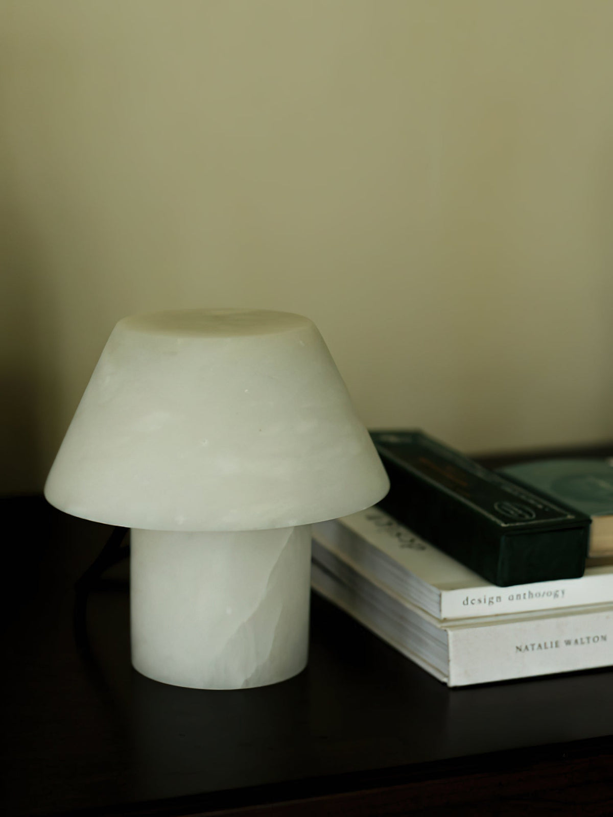 petra-table-lamp