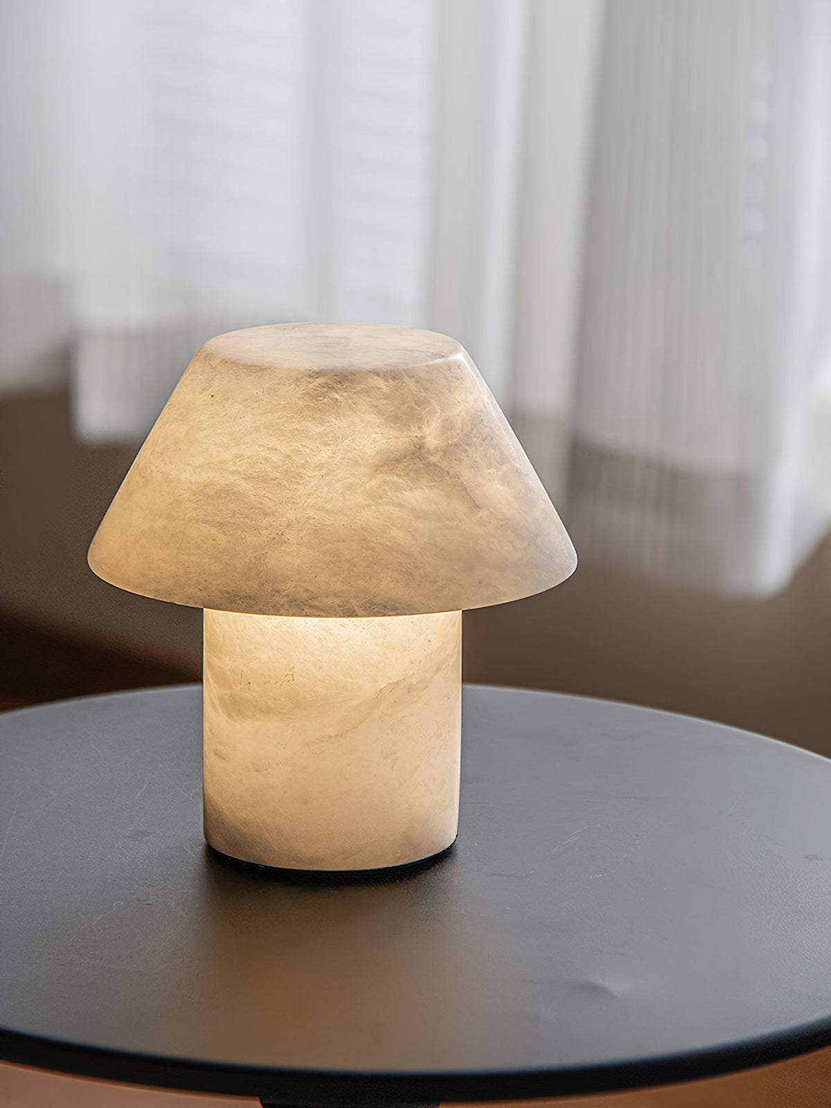 petra-table-lamp