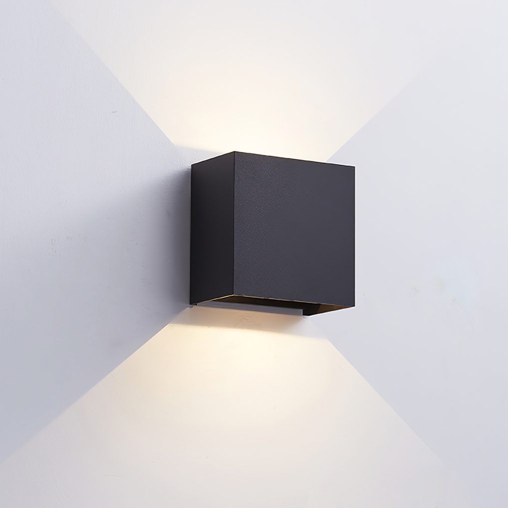 Pienza Wall Lamp