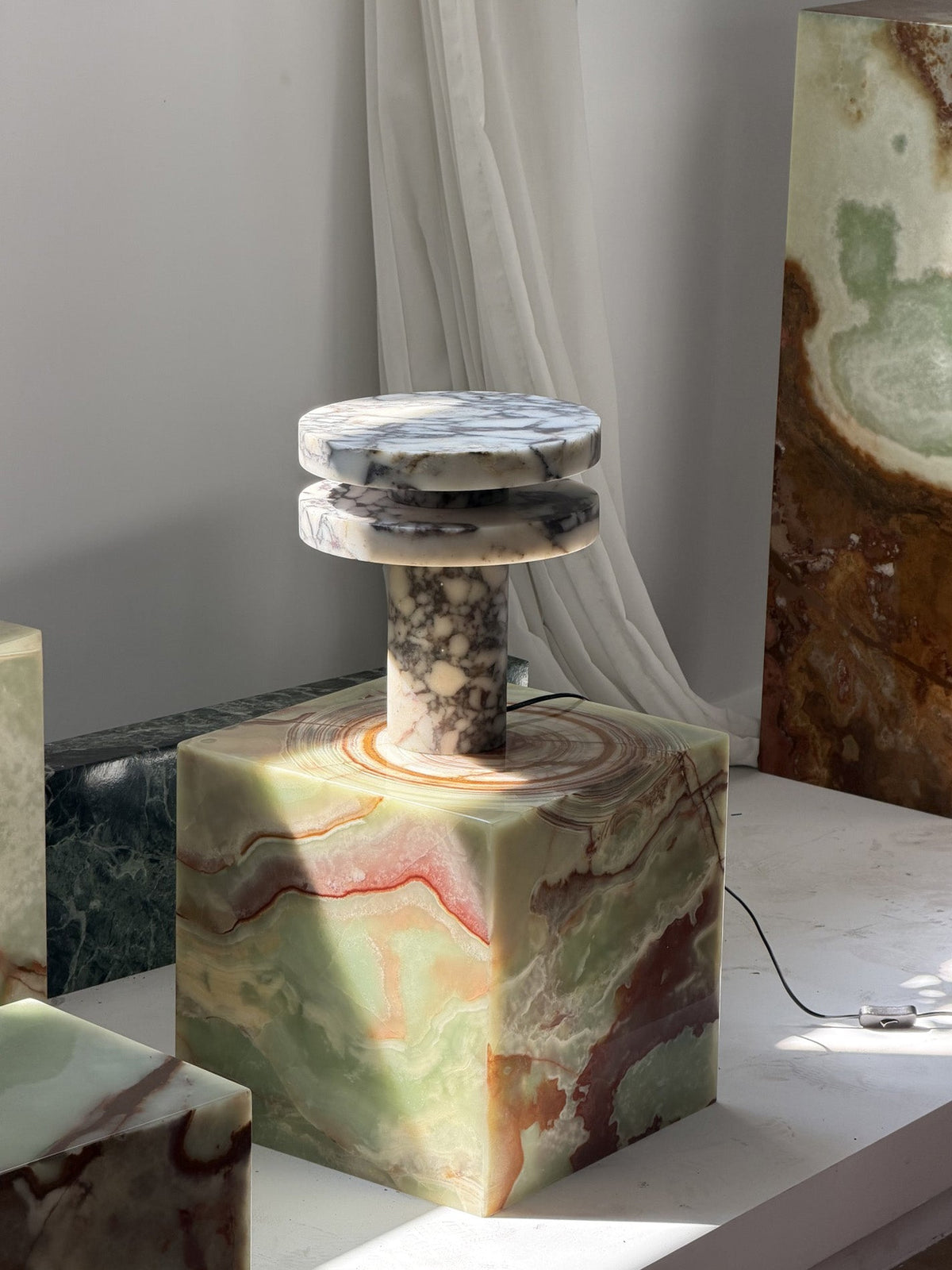 pillar-marble-table-lamp