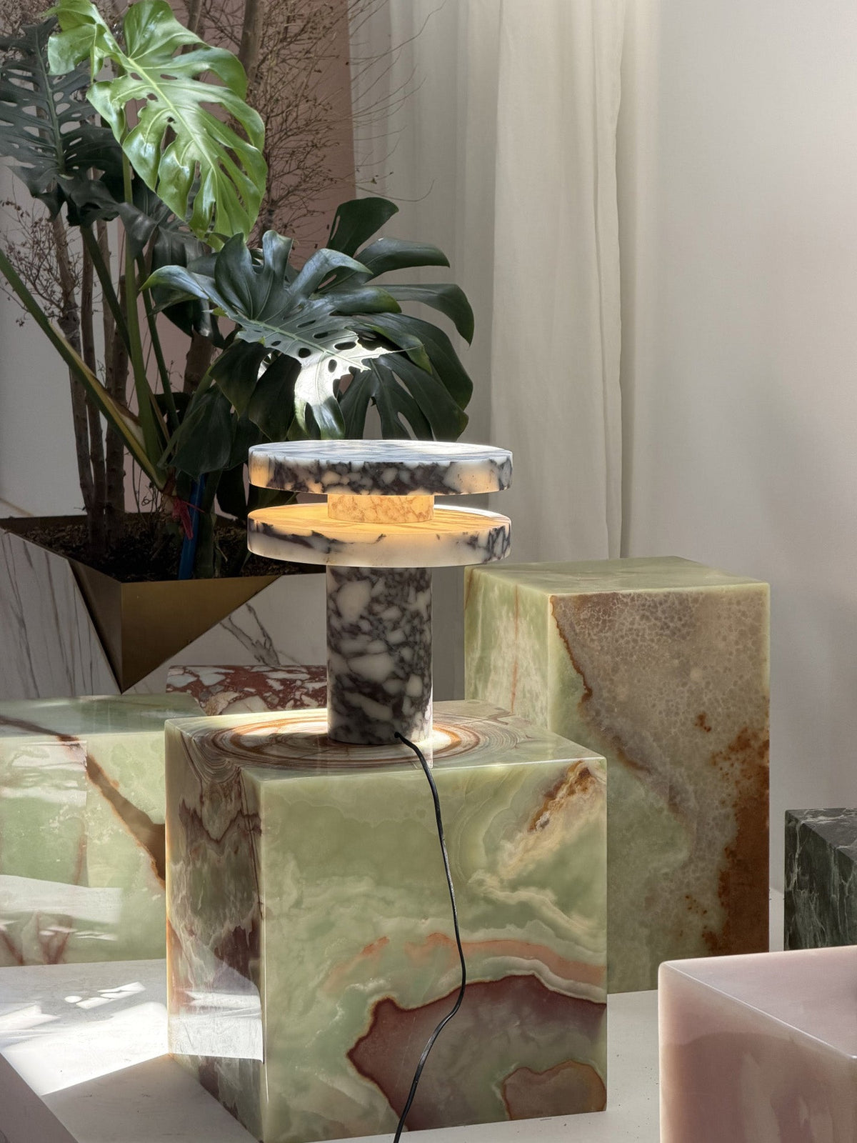 pillar-marble-table-lamp