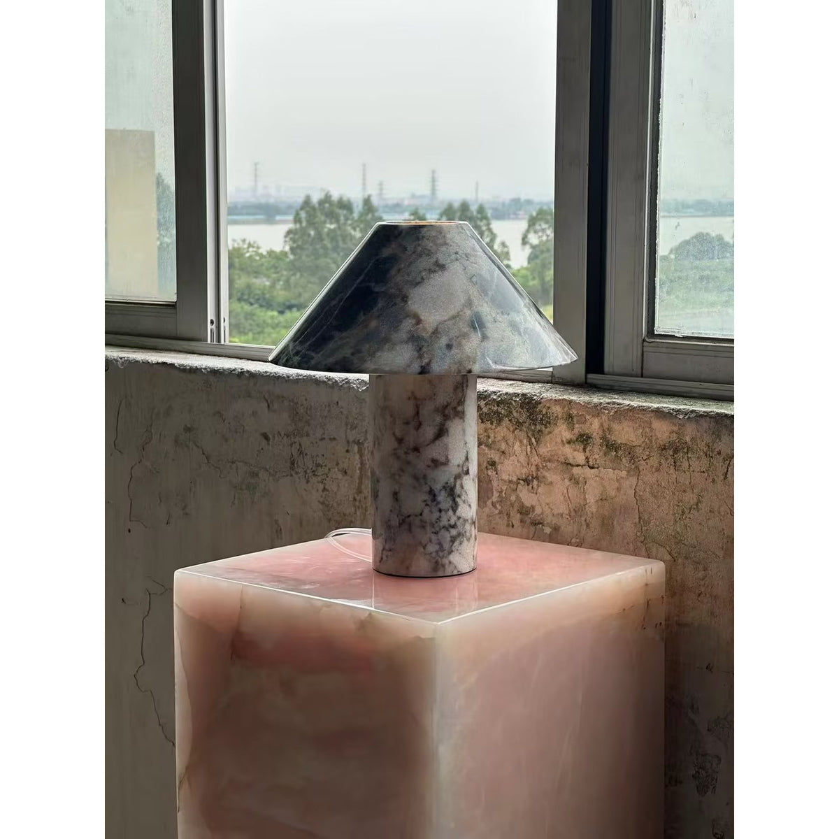 pillar-stone-table-lamp