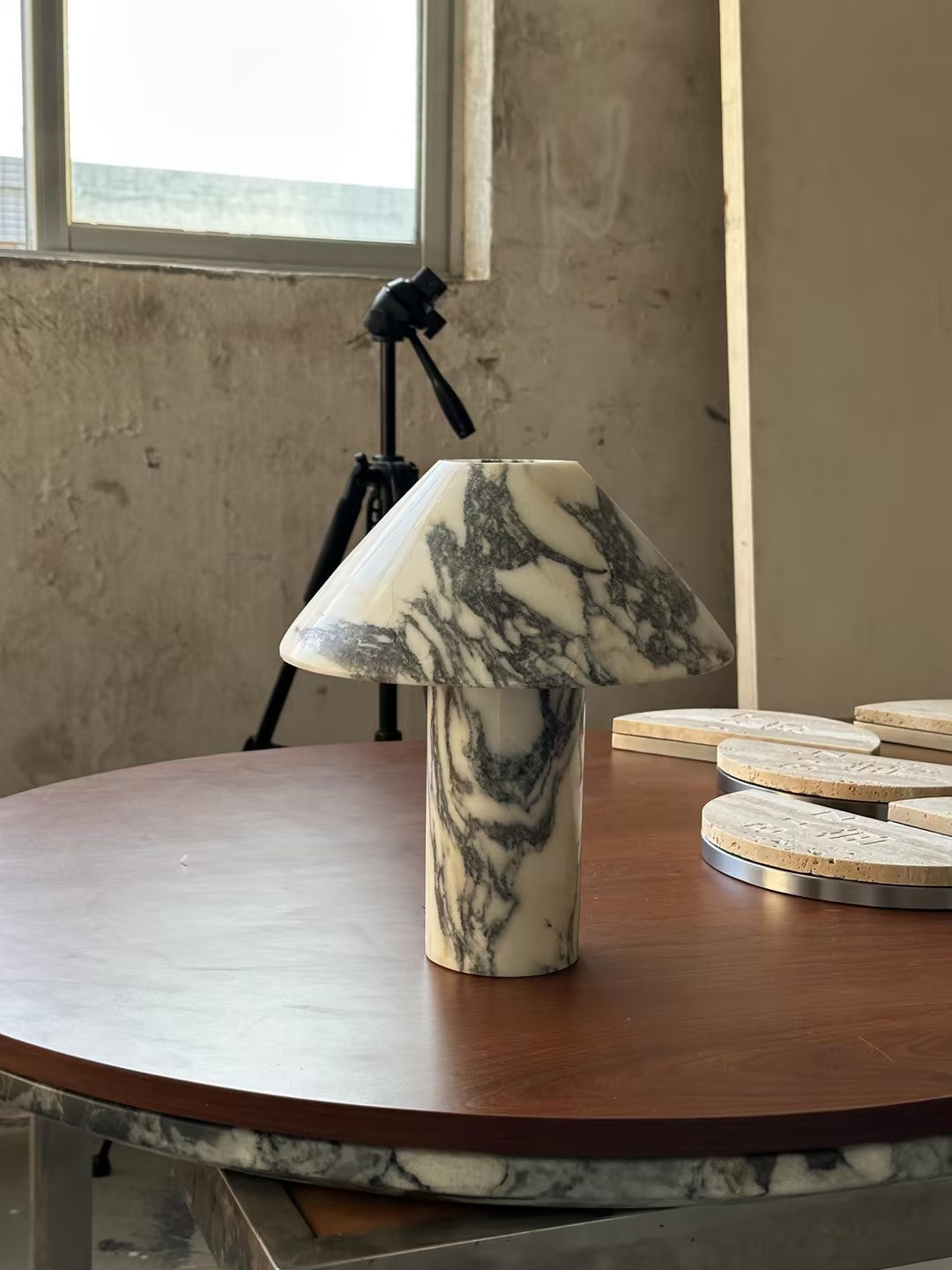 pillar-stone-table-lamp