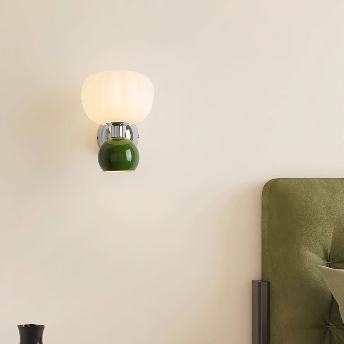 pimiento-wall-lamp