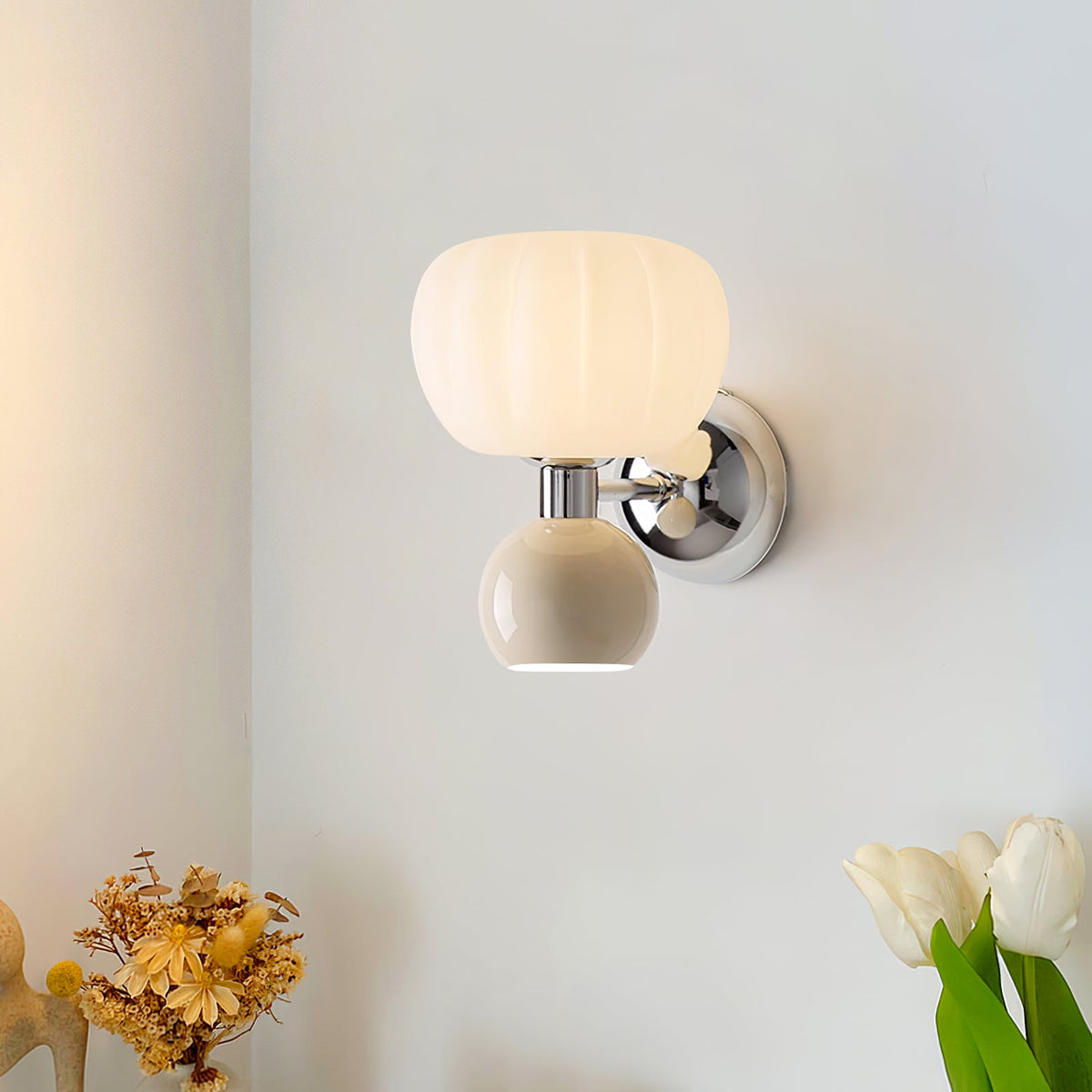 pimiento-wall-lamp