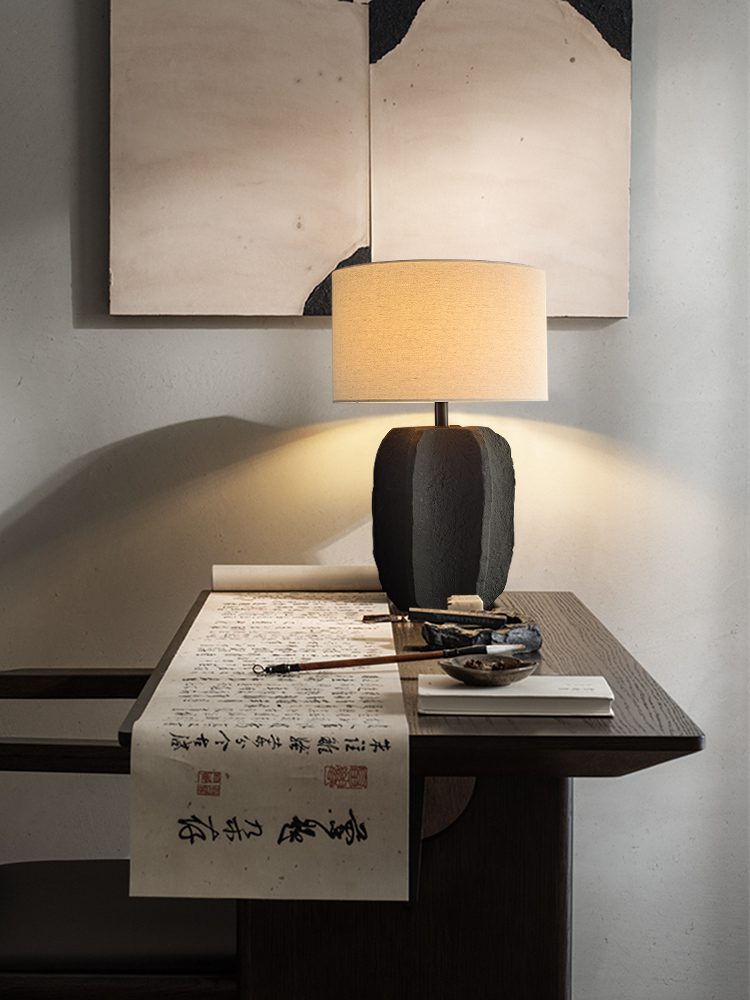 Pine Cone Table Lamp
