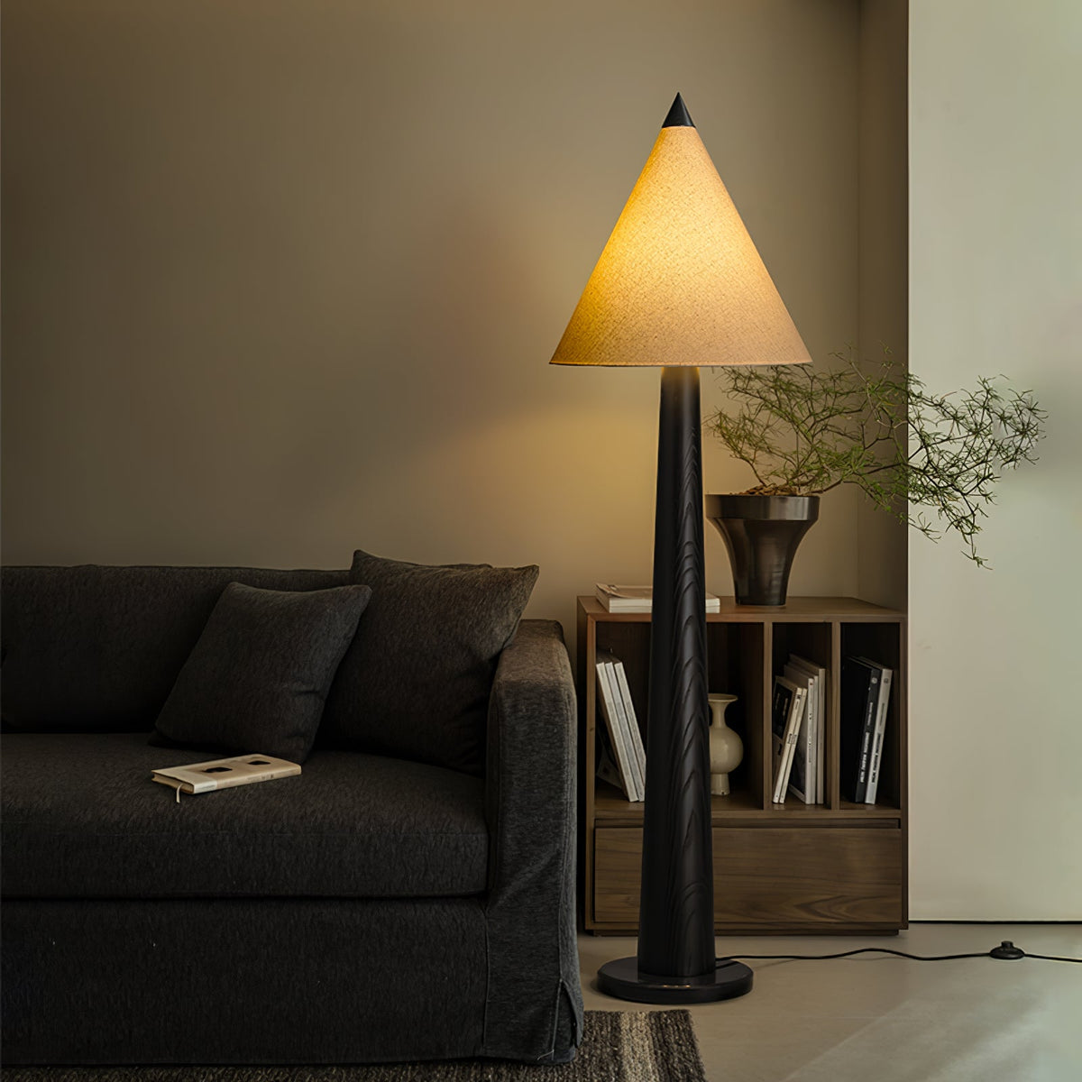 Pinecone Wooden Floor Lamp – Handcrafted Natural Illumination