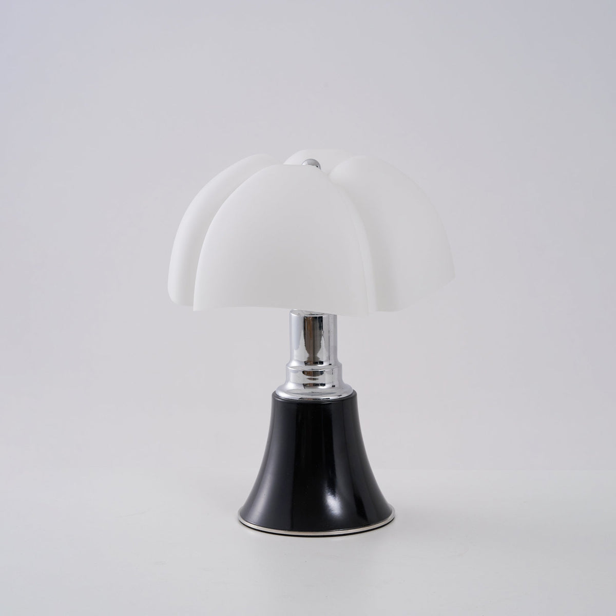 pipistrello-table-lamp