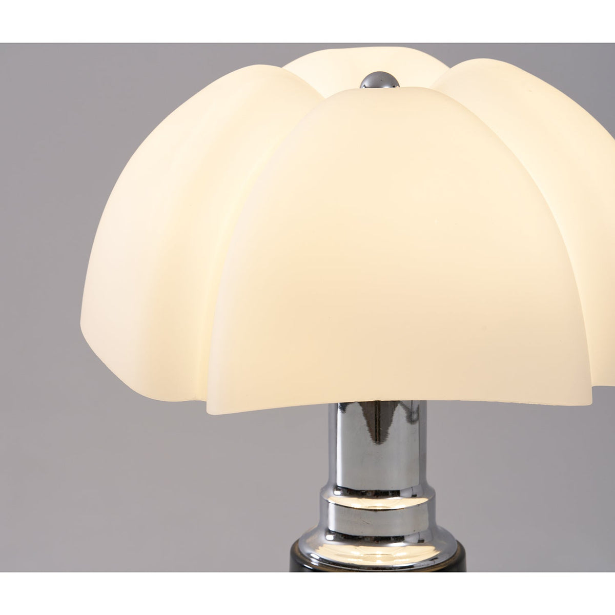 pipistrello-table-lamp