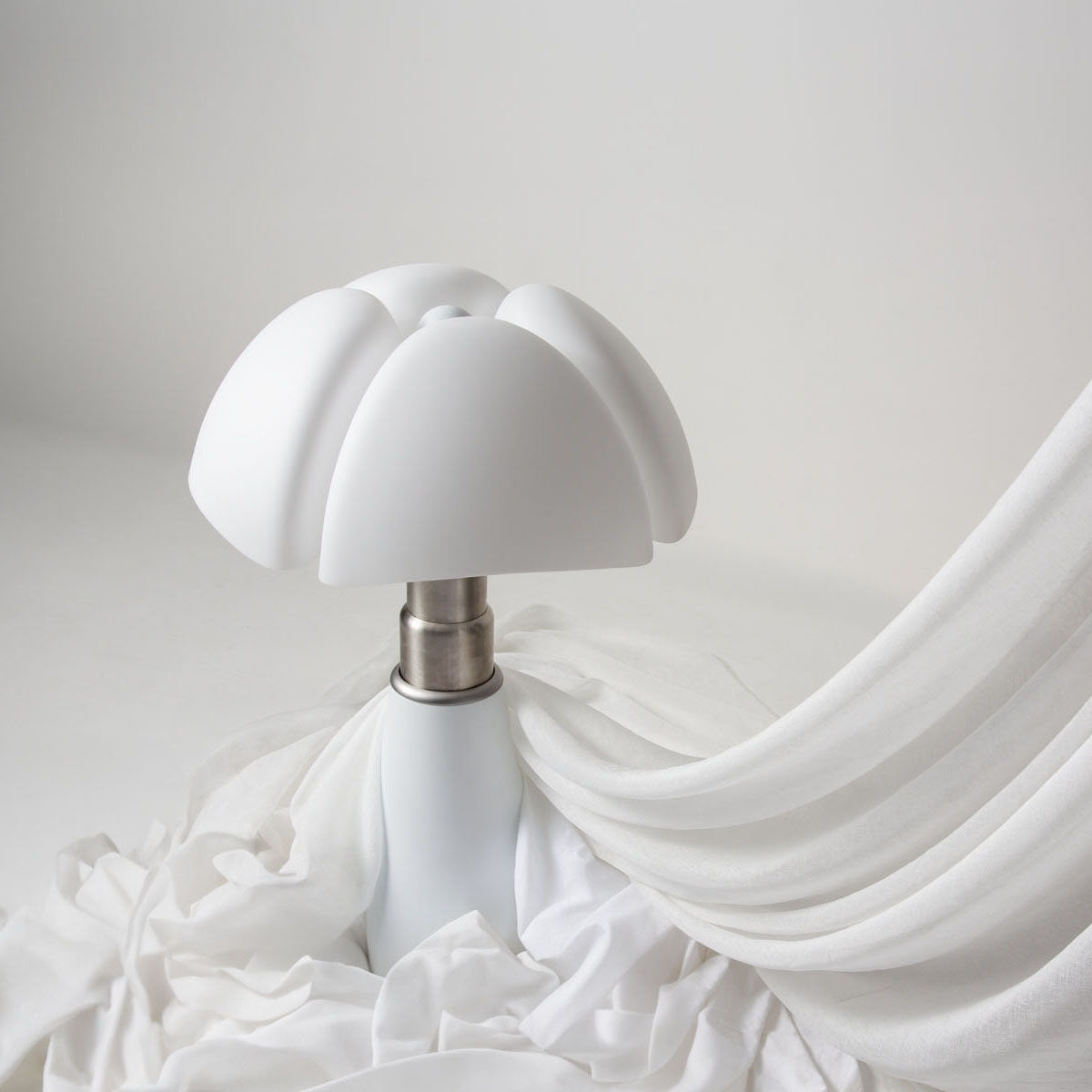 pipistrello-table-lamp