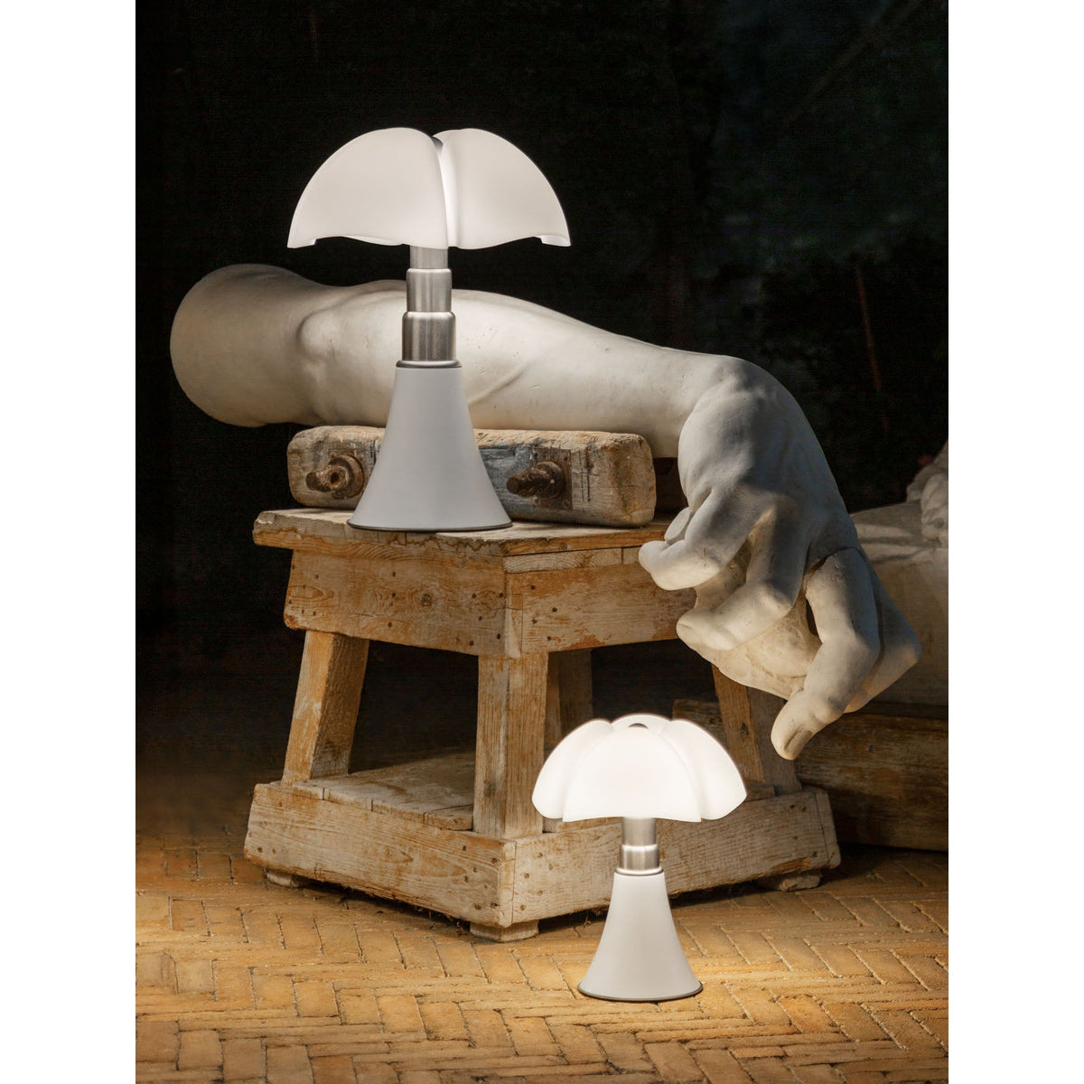 pipistrello-table-lamp
