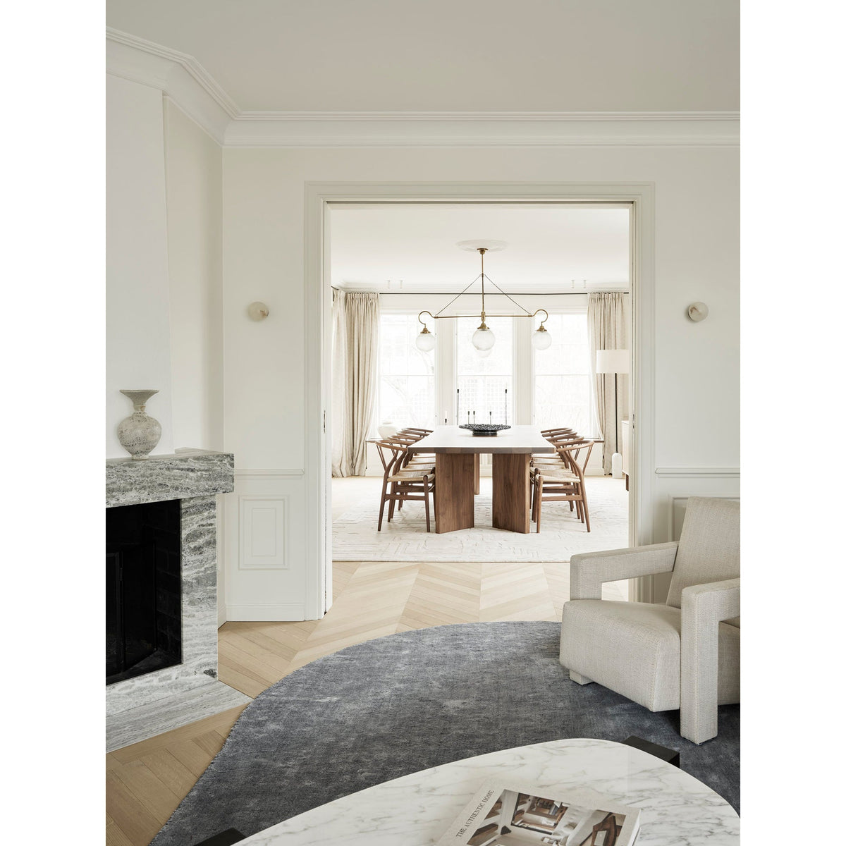 planette-alabaster-wall-lamp