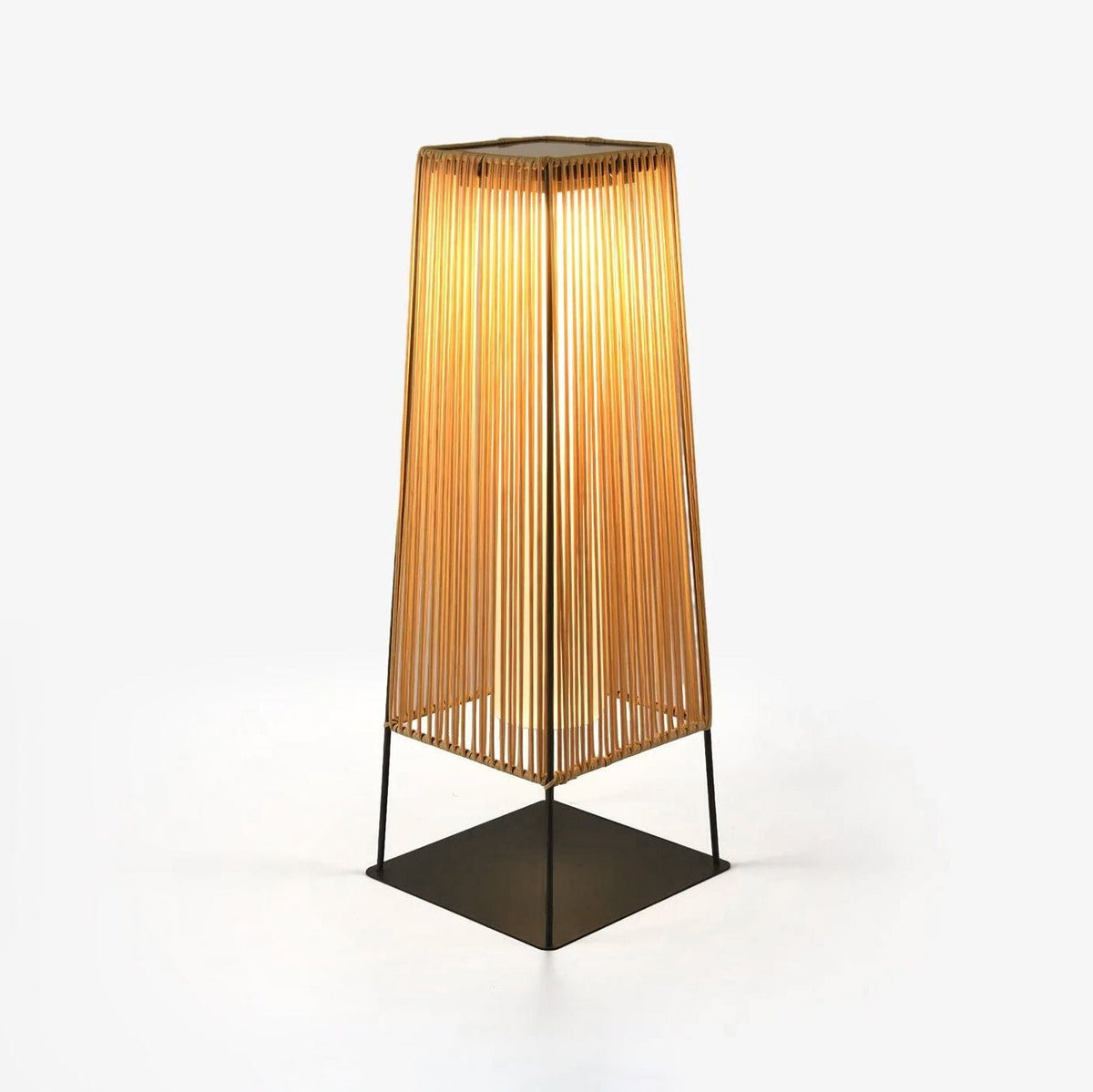 Plastic Rattaplastic Rattan Outdoor Post Light With Solar Panel