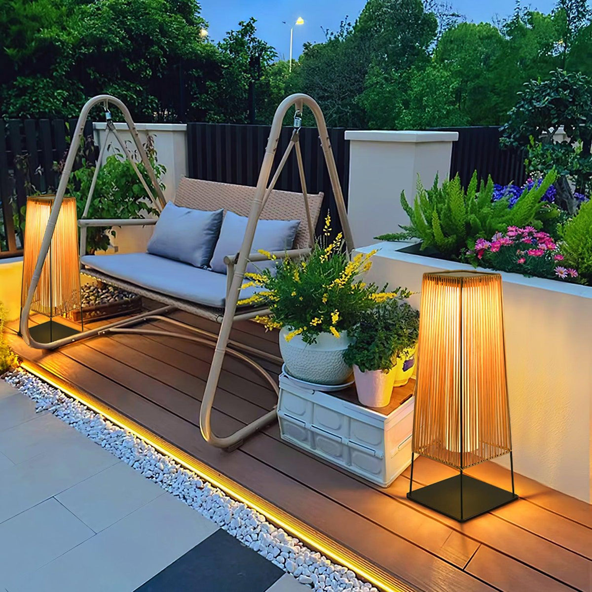 Plastic Rattaplastic Rattan Outdoor Post Light With Solar Panel