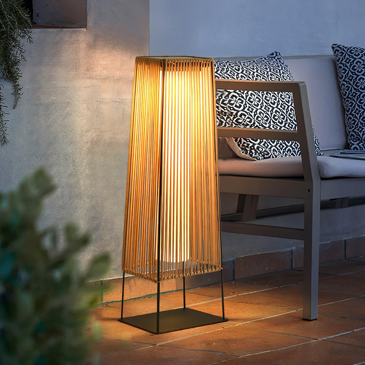 Plastic Rattaplastic Rattan Outdoor Post Light With Solar Panel