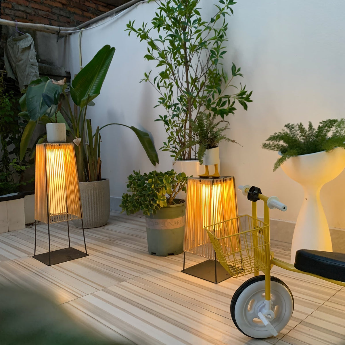 Plastic Rattaplastic Rattan Outdoor Post Light With Solar Panel
