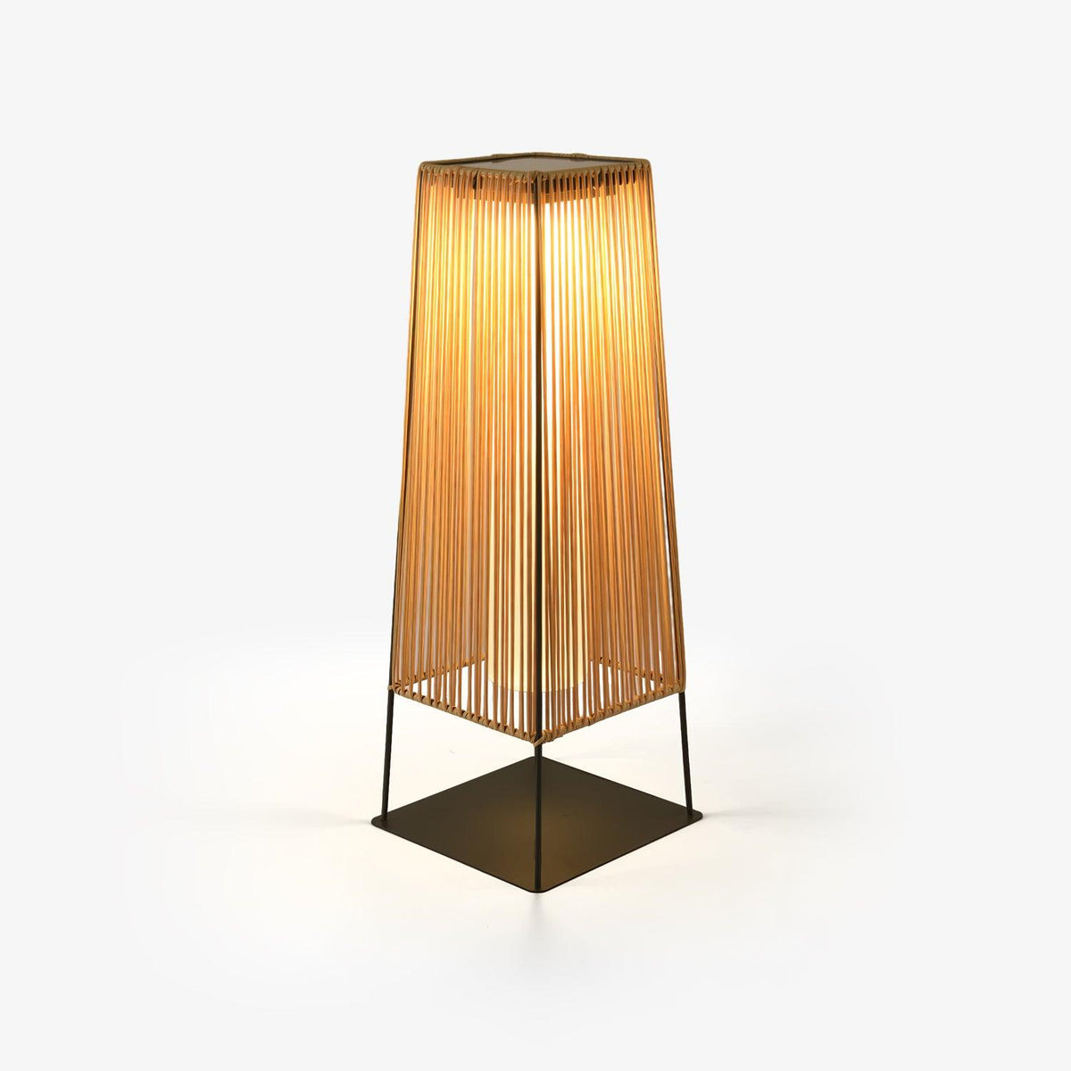 Plastic Rattaplastic Rattan Outdoor Post Light With Solar Panel