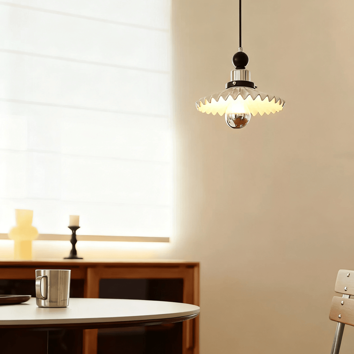 Pleated Petal Pendant Light – Modern Ceramic Hanging Lamp for Dining and Bedroom