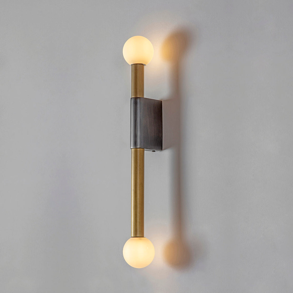 pole-and-circile-wall-lamp