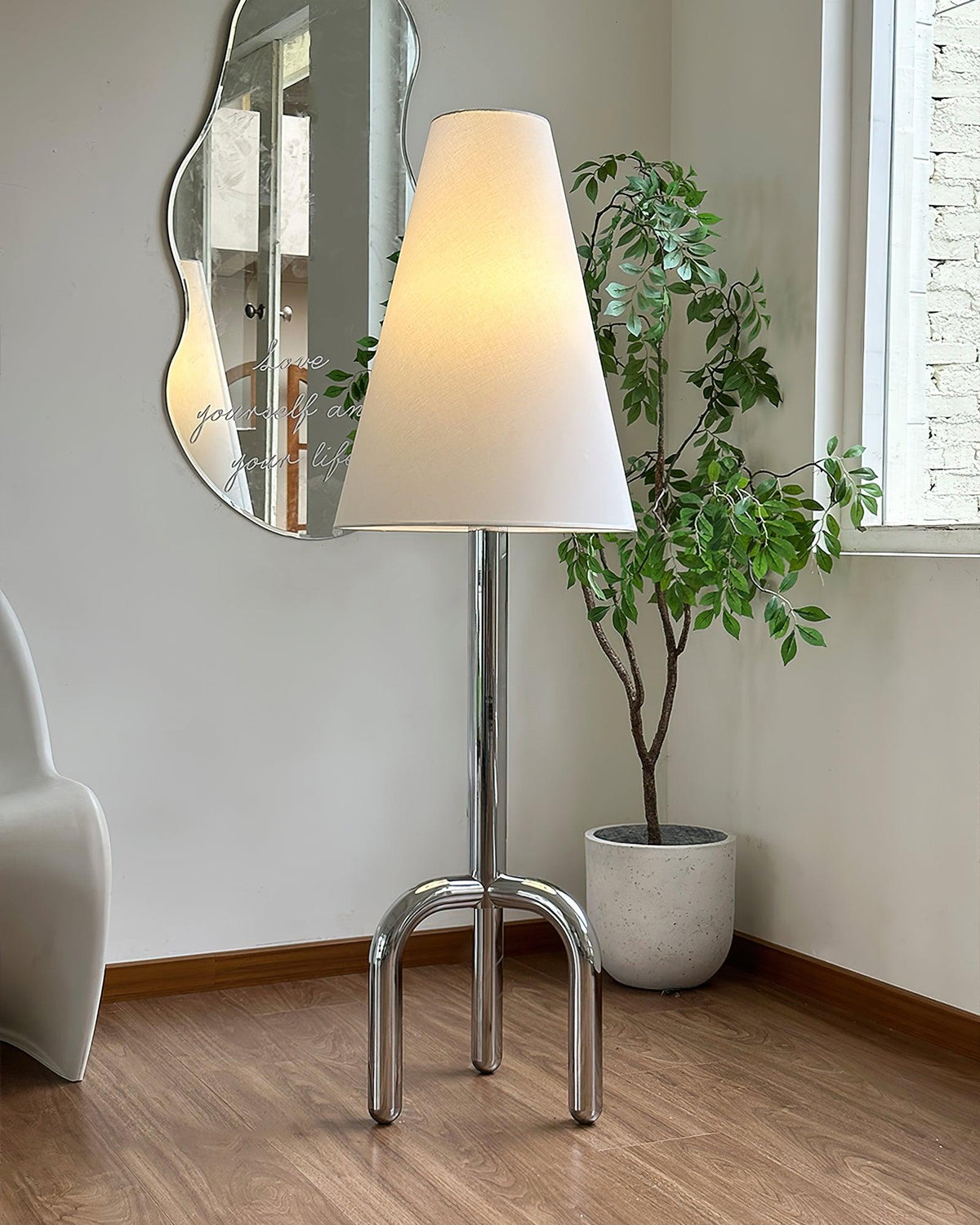 pompidou-floor-lamp