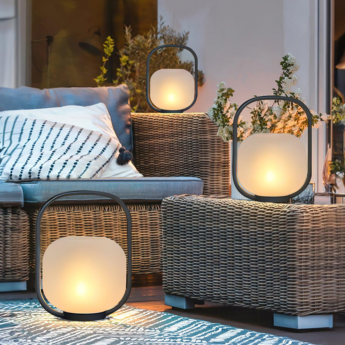 Portable Lantern Outdoor Table Lamp With Solar Panel