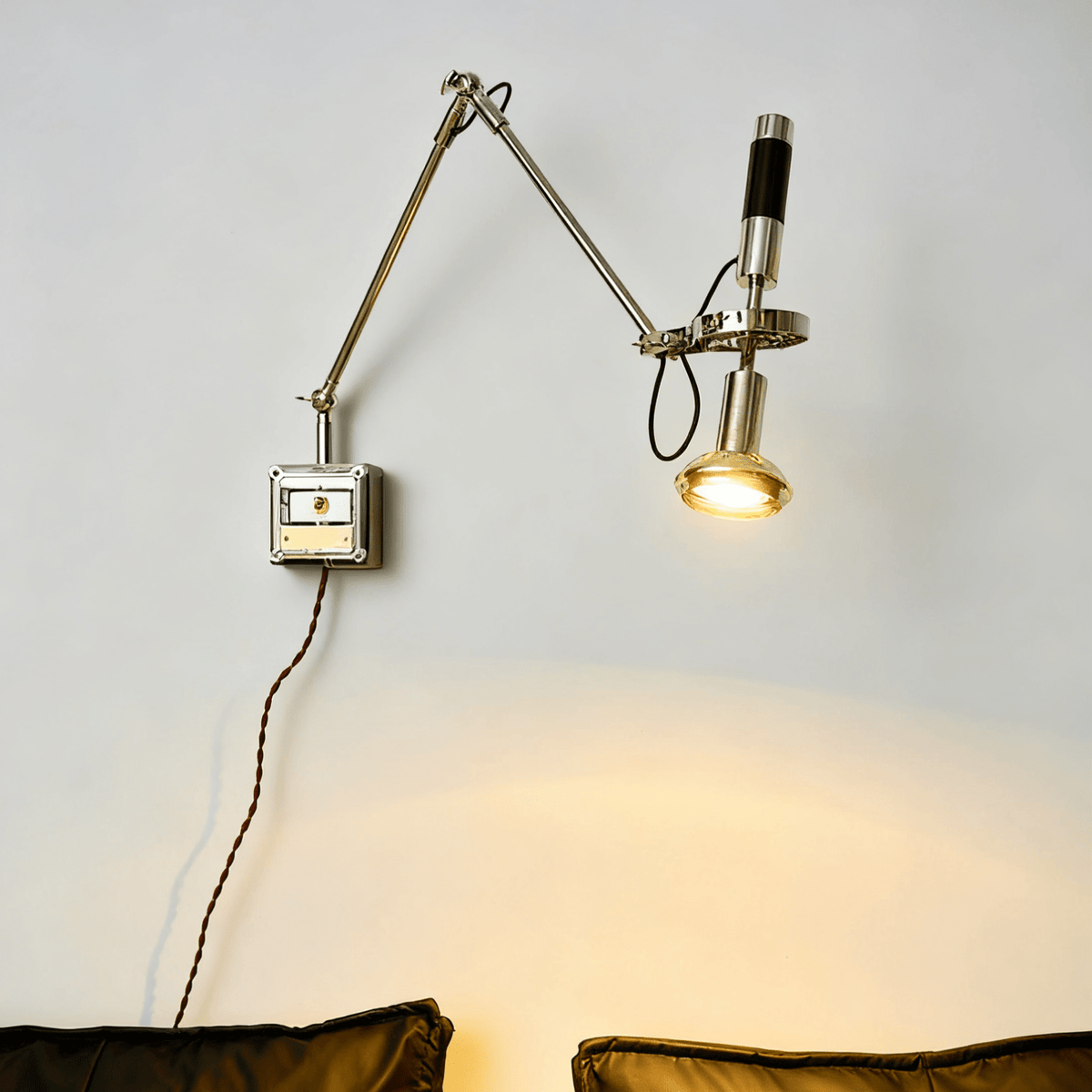 Precision Beam Plug-In Wall Sconce – Adjustable Modern Metal Lamp