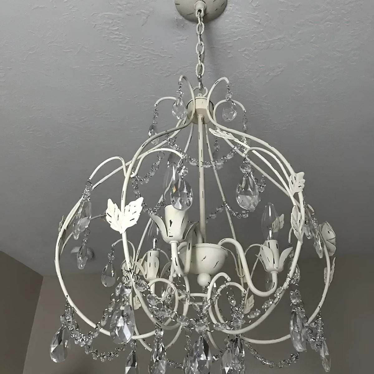 provencal-blanc-chandelier