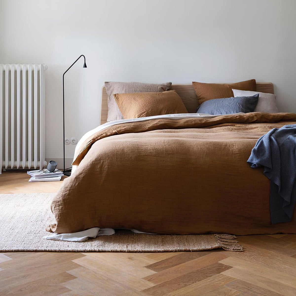 pureform-floor-lamp