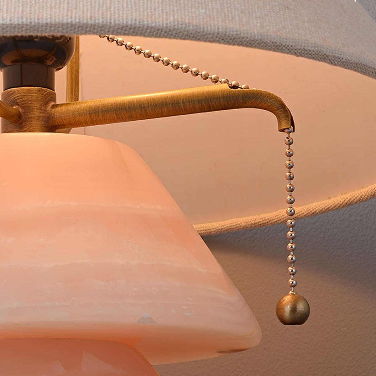 Pyralis Onyx Table Lamp – Sculptural Natural Stone Illumination