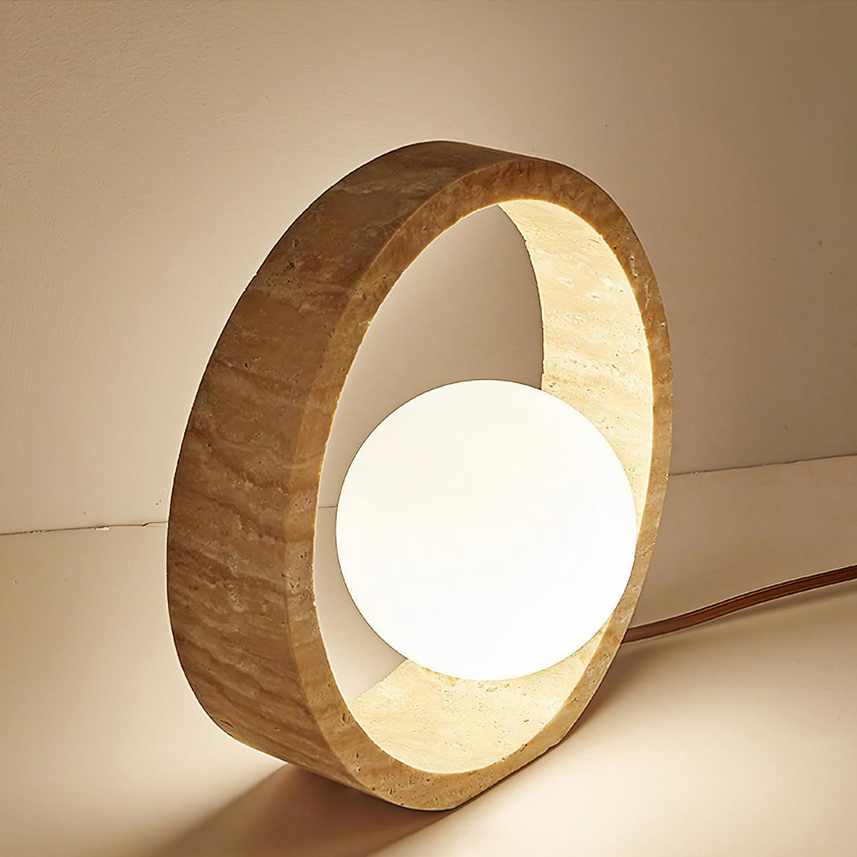 q-circle-table-lamp