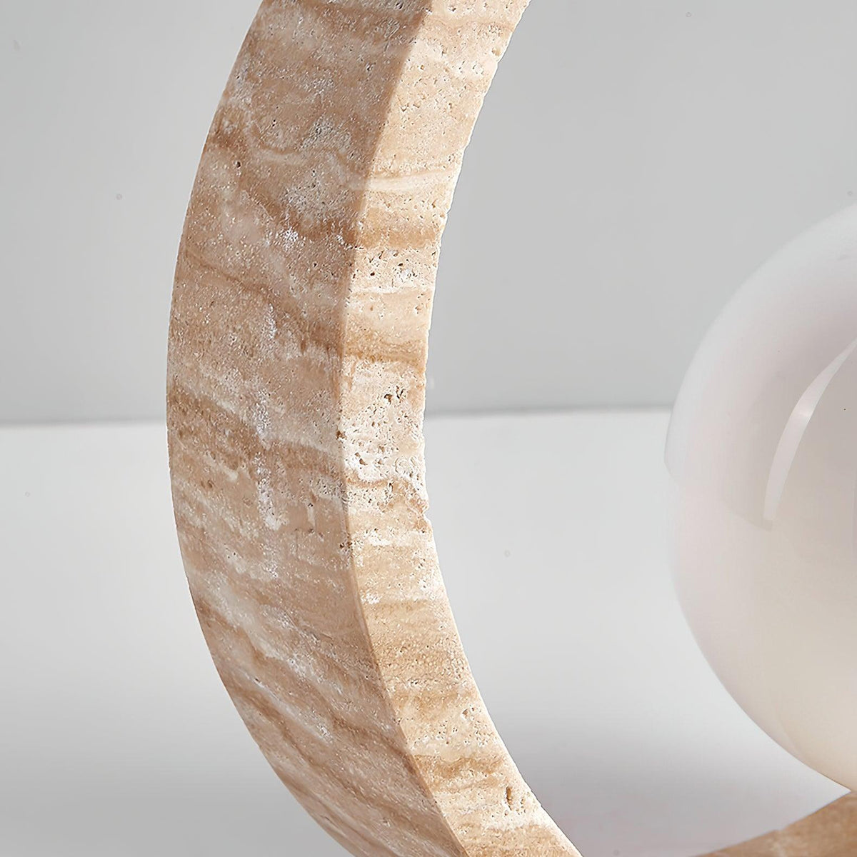 q-circle-table-lamp