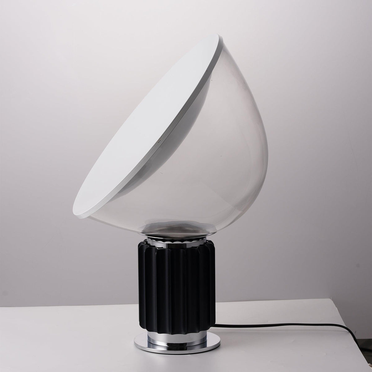 radar-table-lamp