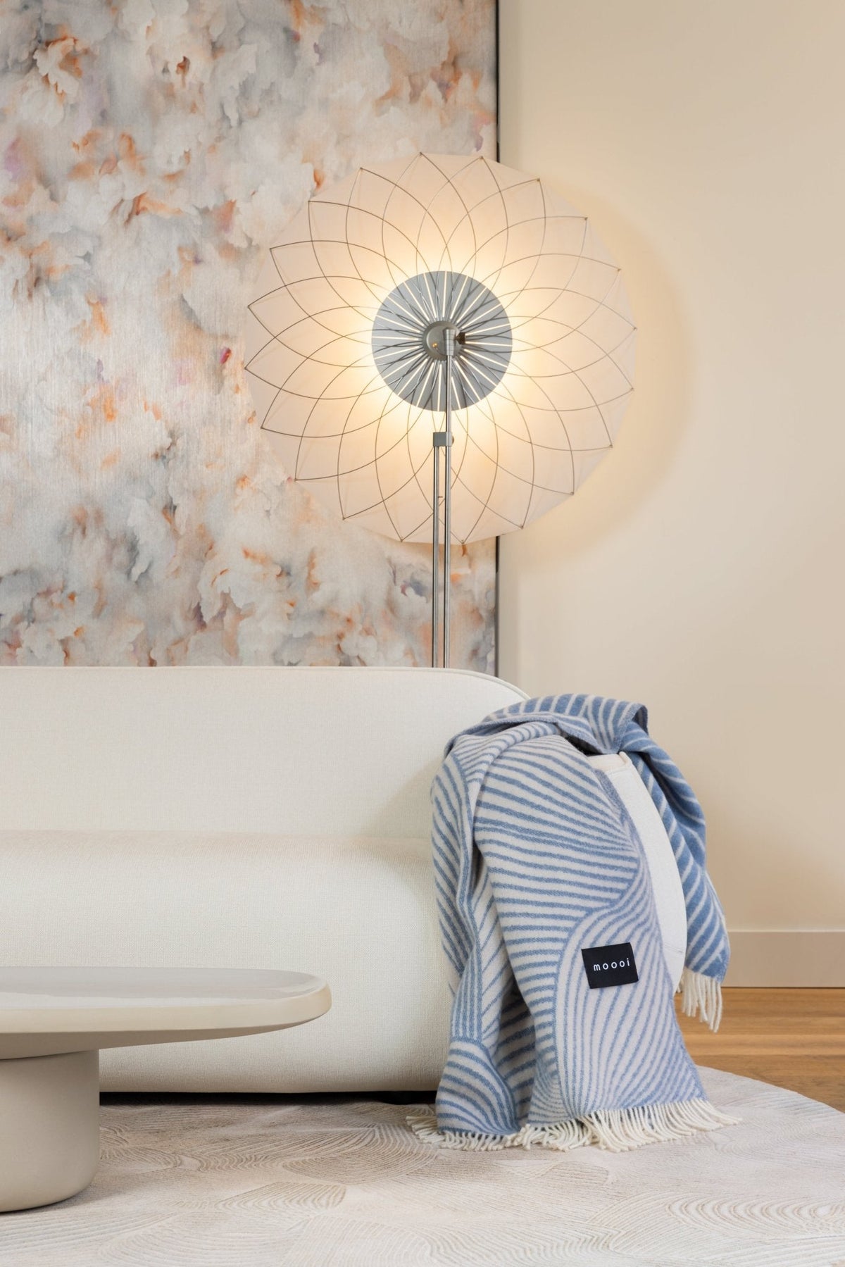 Radiant Bloom LED Floor Lamp – Modern Floral Design for Living Room & Bedroom