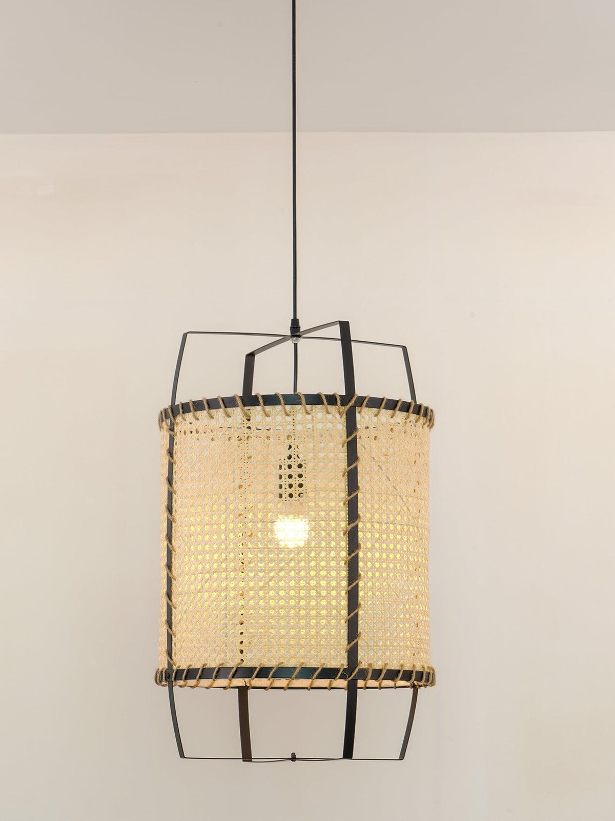 rattan-cane-pendant-light